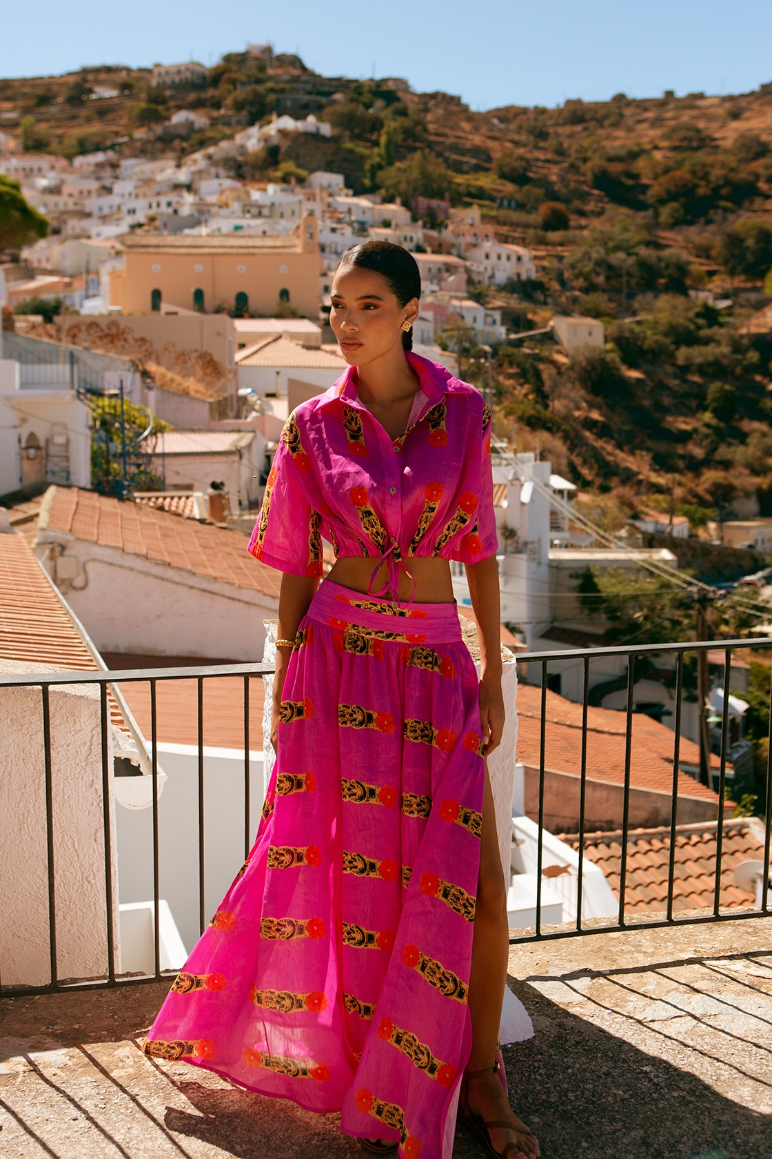 SHR-0812P, SKRT-0018P 2 REPLACE Caryn maxi printed skirt, silk linen cropped shirt
