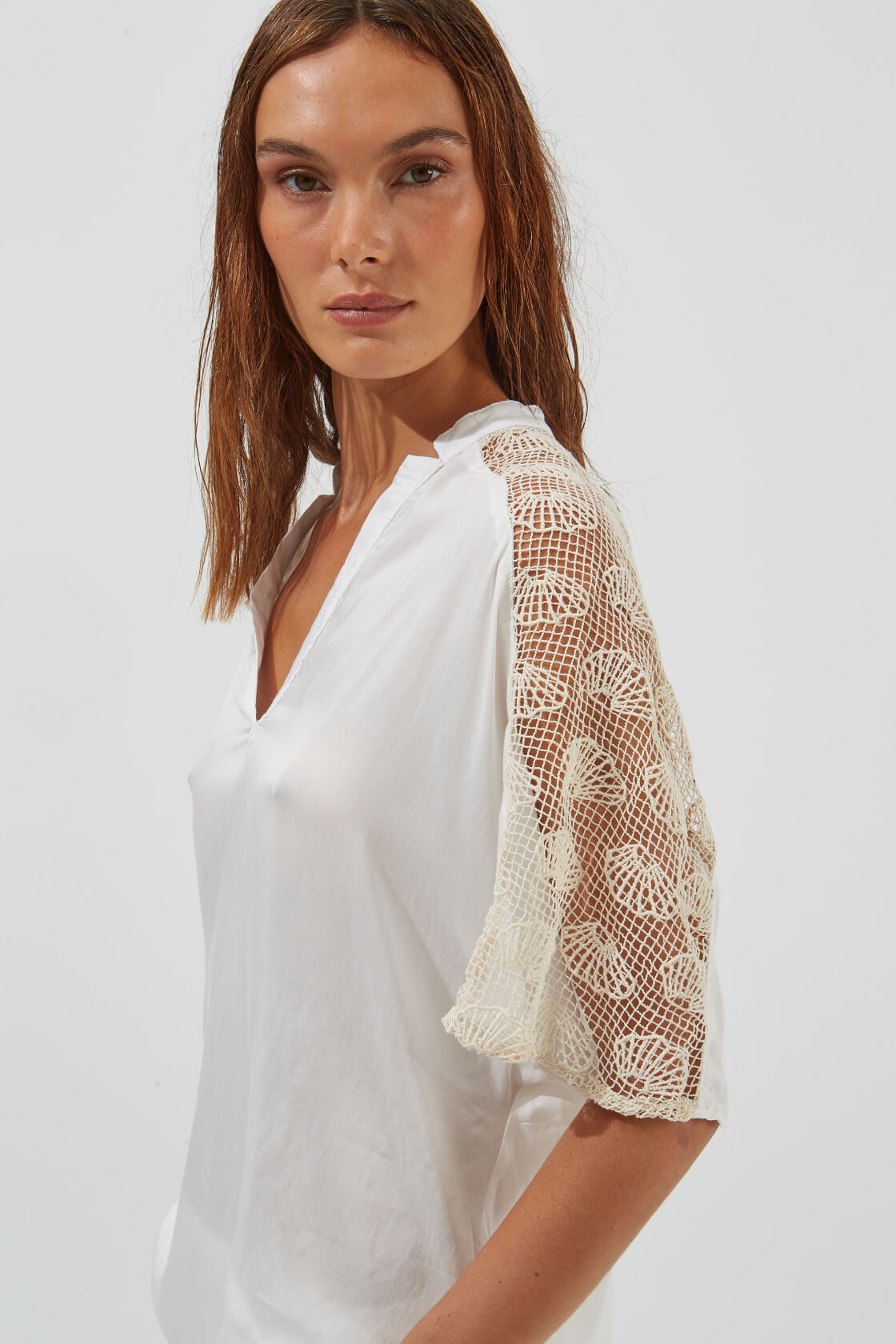 Holly lace-trimmed loose short-sleeved blouse