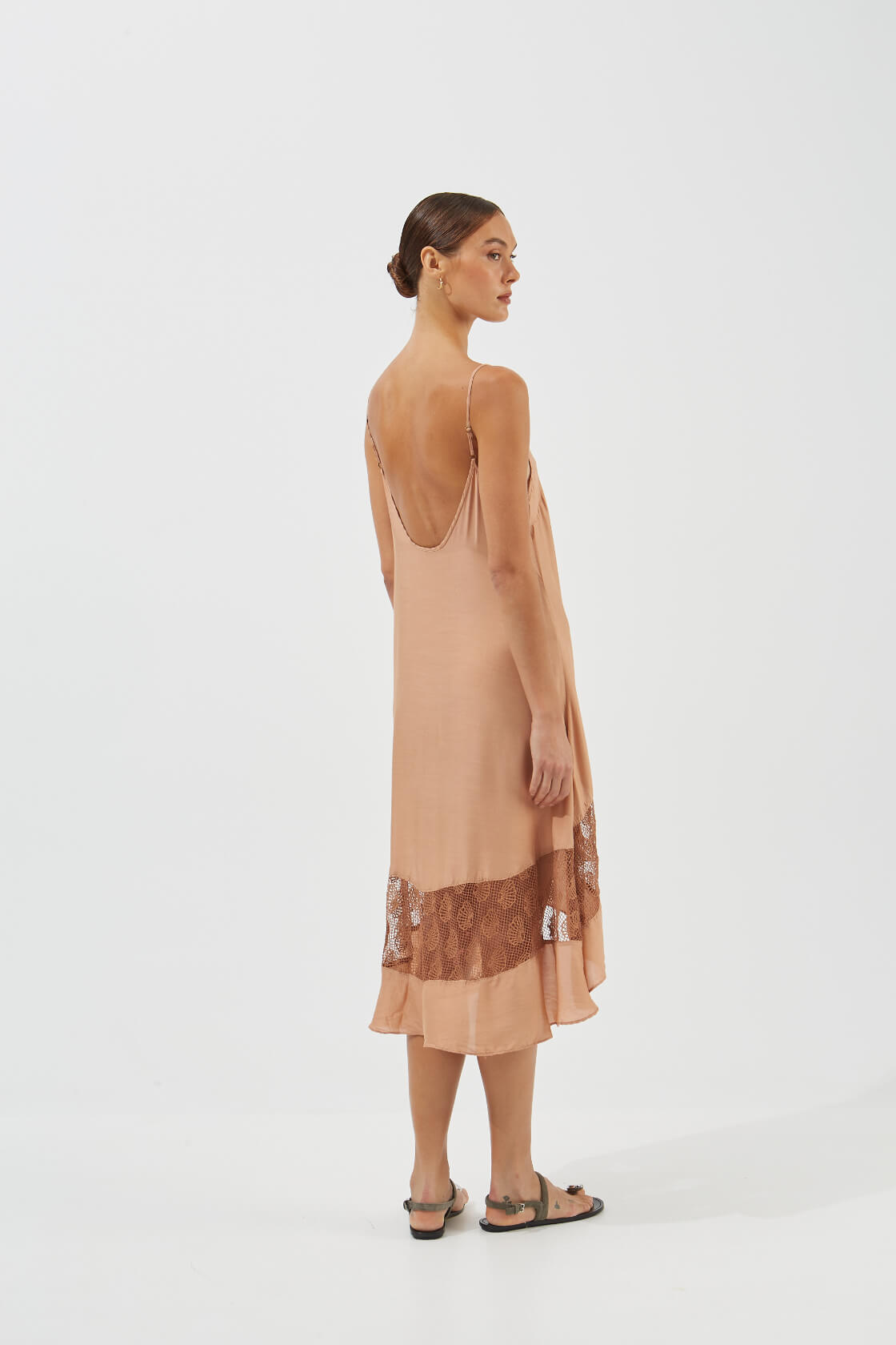 Camellia straps lace-trimmed dress