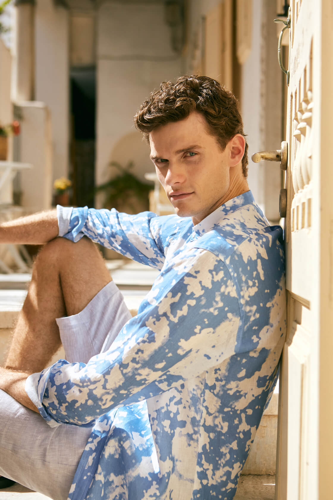 ethereal expressions Mandarin-collar printed shirt